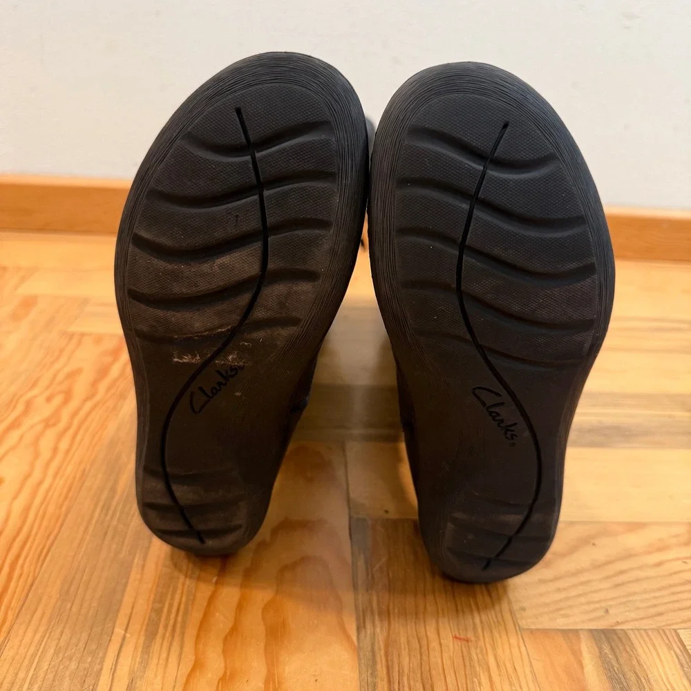 Clarks Black Tall Leather Boots Women Size‎ 7